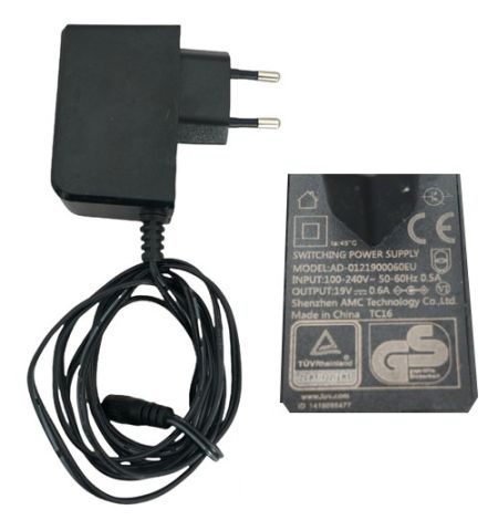 Cargador Original AD-0121900060EU Robot Aspirdor Cecotec Conga 1090, usado Cargador Original AD-0121900060EU Robot Aspirdor Cecotec Conga 1090, usado